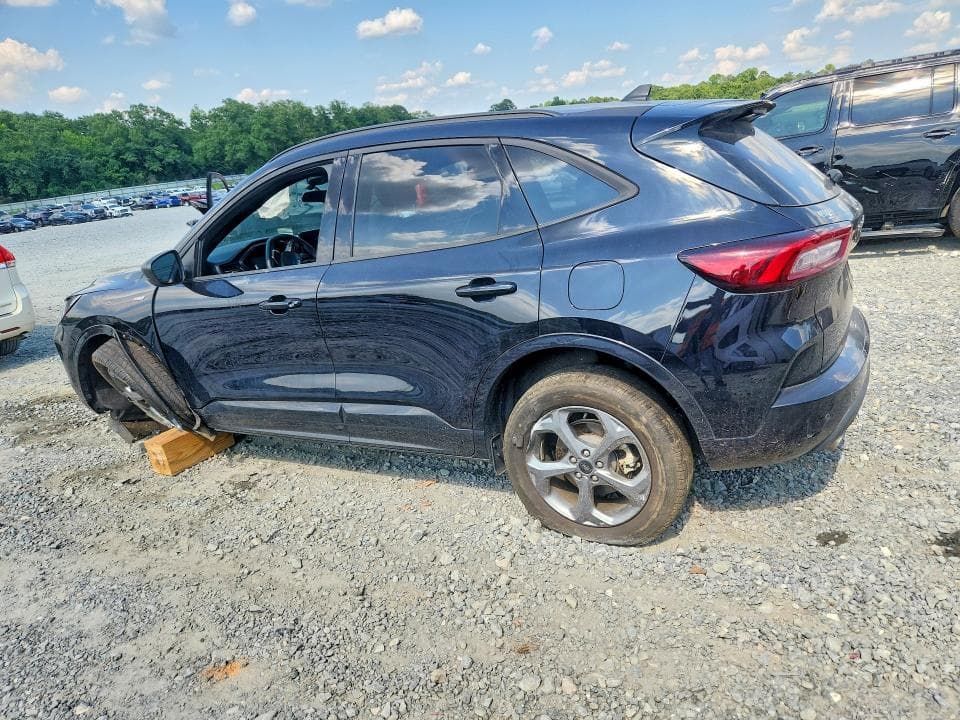 2024 FORD ESCAPE ST LINE 2