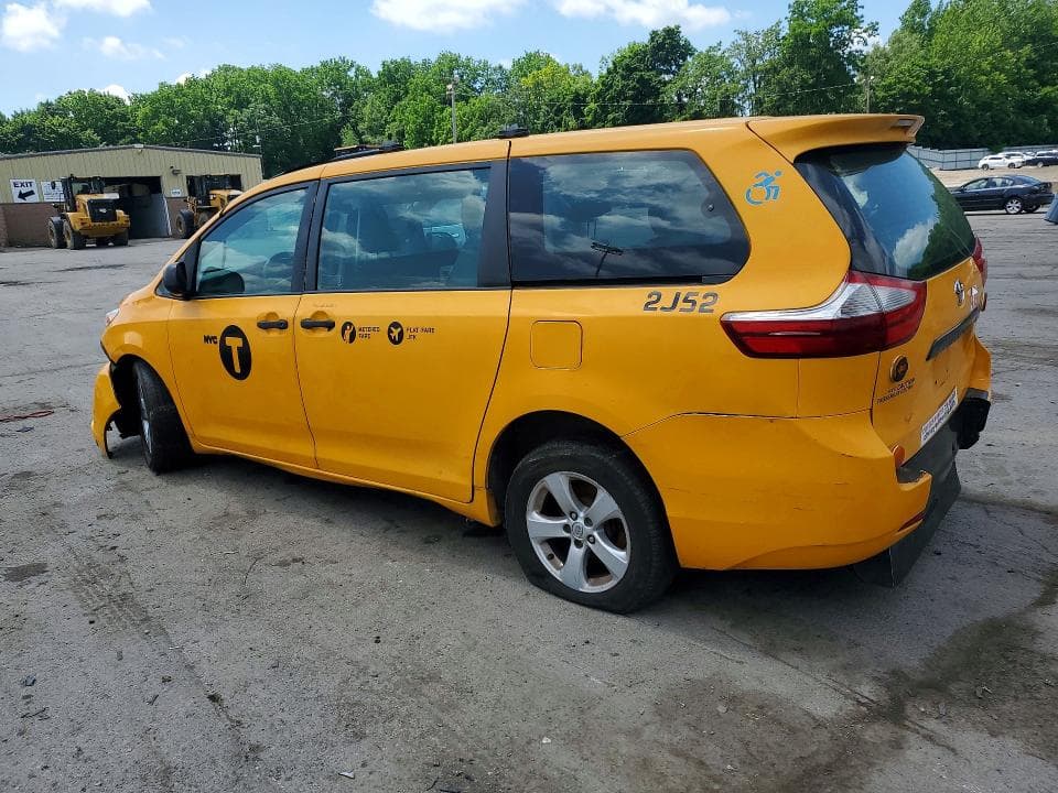 2017 TOYOTA SIENNA L 7-PASSENGER L 7-PASSENGER 3