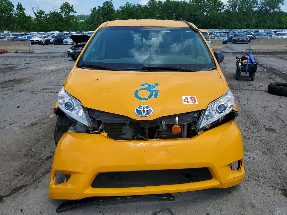 2017 TOYOTA SIENNA L 7-PASSENGER L 7-PASSENGER 6