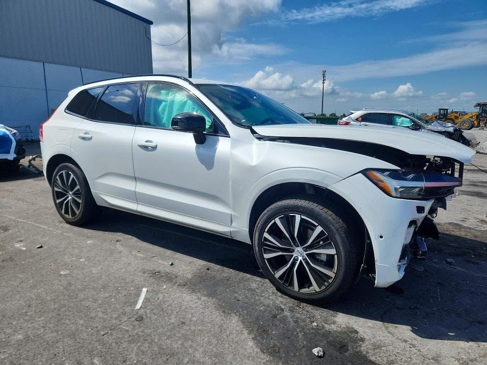 2025 VOLVO XC60 ULTRA 4