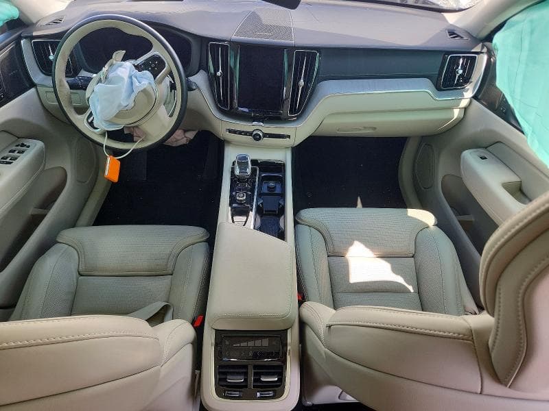 2025 VOLVO XC60 ULTRA 8