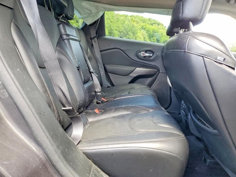 2019 JEEP CHEROKEE LIMITED 11