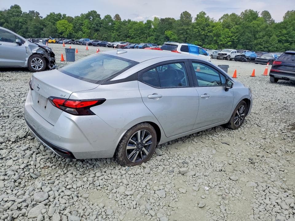 2021 NISSAN VERSA SV 3