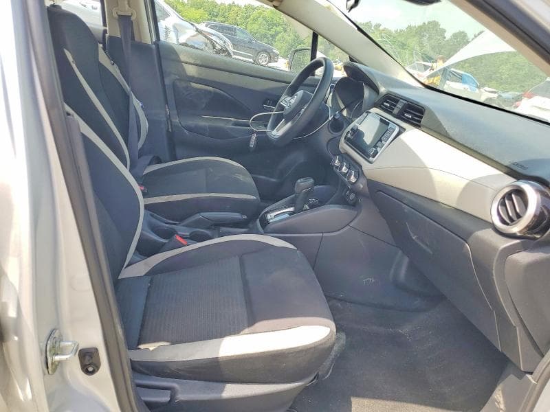 2021 NISSAN VERSA SV 7