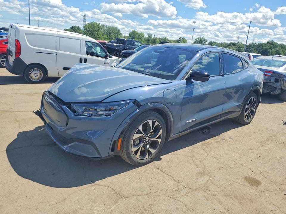 2023 FORD MUSTANG MACH-E PREMIUM - 1