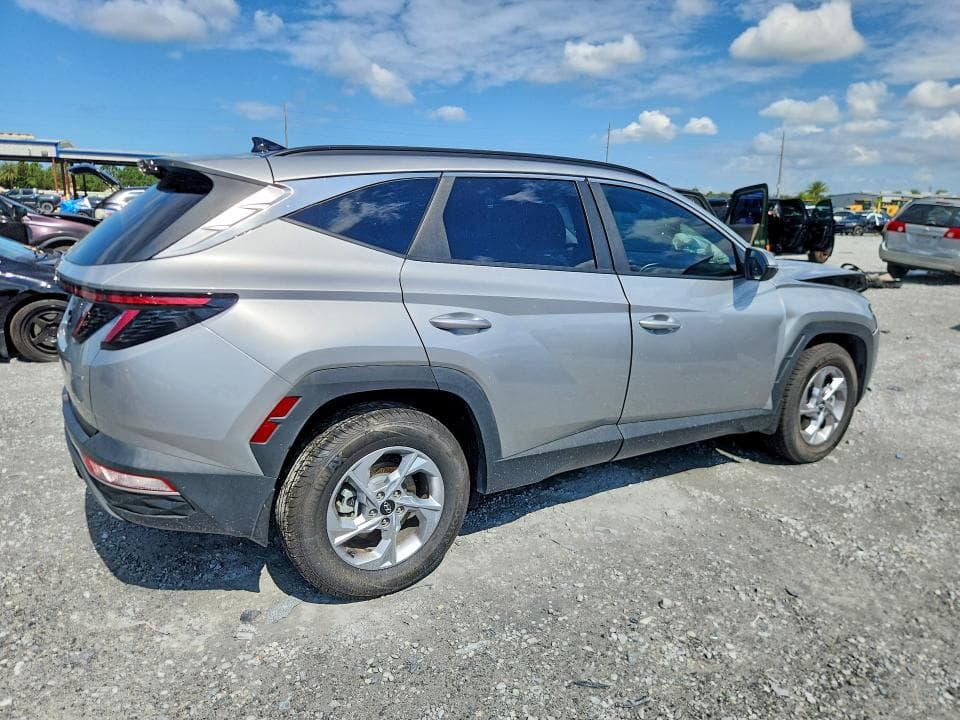 2023 HYUNDAI TUCSON SEL 3