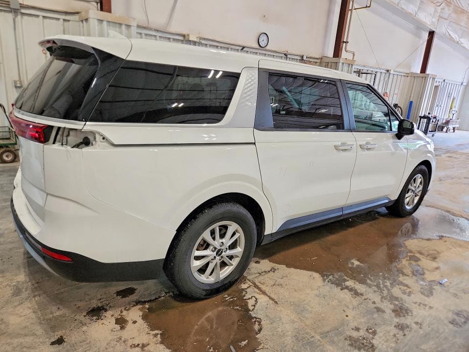 2023 KIA CARNIVAL LX 3