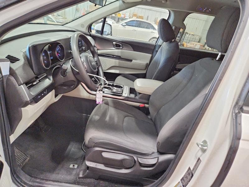 2023 KIA CARNIVAL LX 7