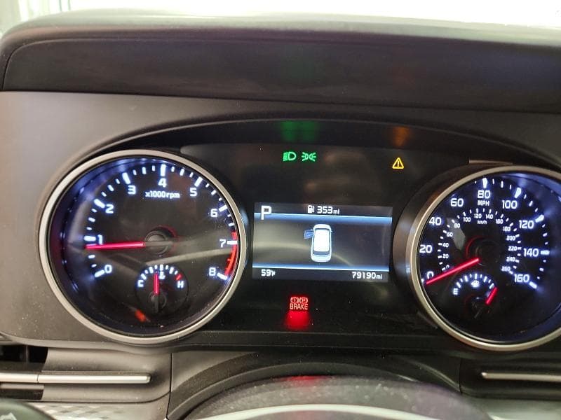 2023 KIA CARNIVAL LX 9