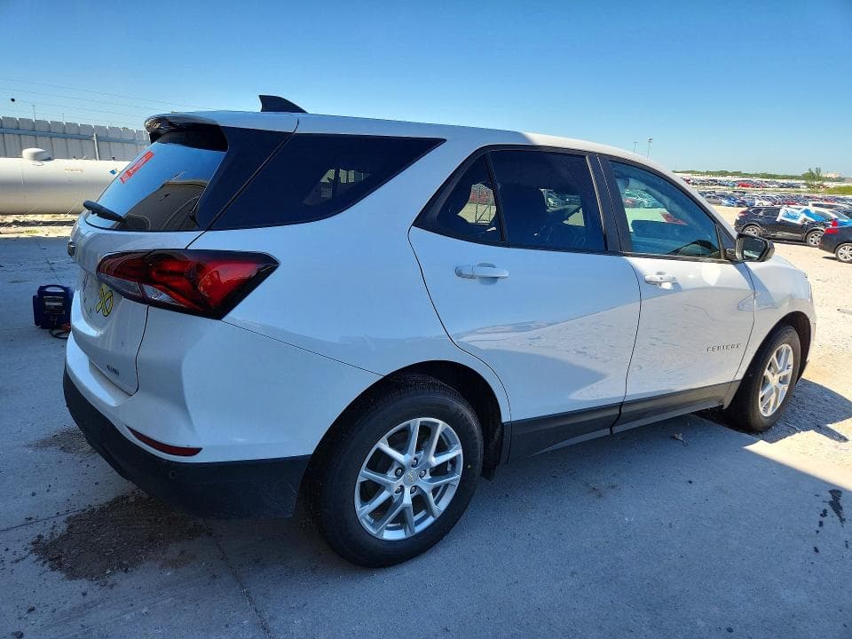 2024 CHEVROLET EQUINOX LS 3