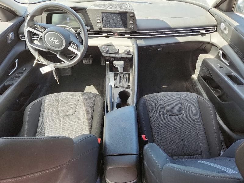 2024 HYUNDAI ELANTRA SE SE 8