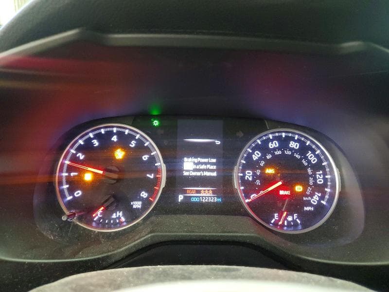 2020 TOYOTA RAV4 LE LE 9