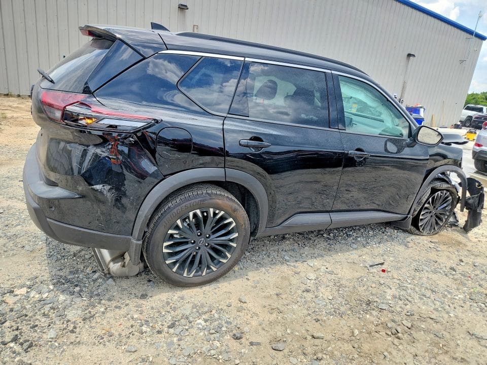 2026 NISSAN ROGUE DARK ARMOR 3
