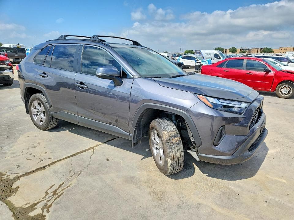 2025 TOYOTA RAV4 XLE 4