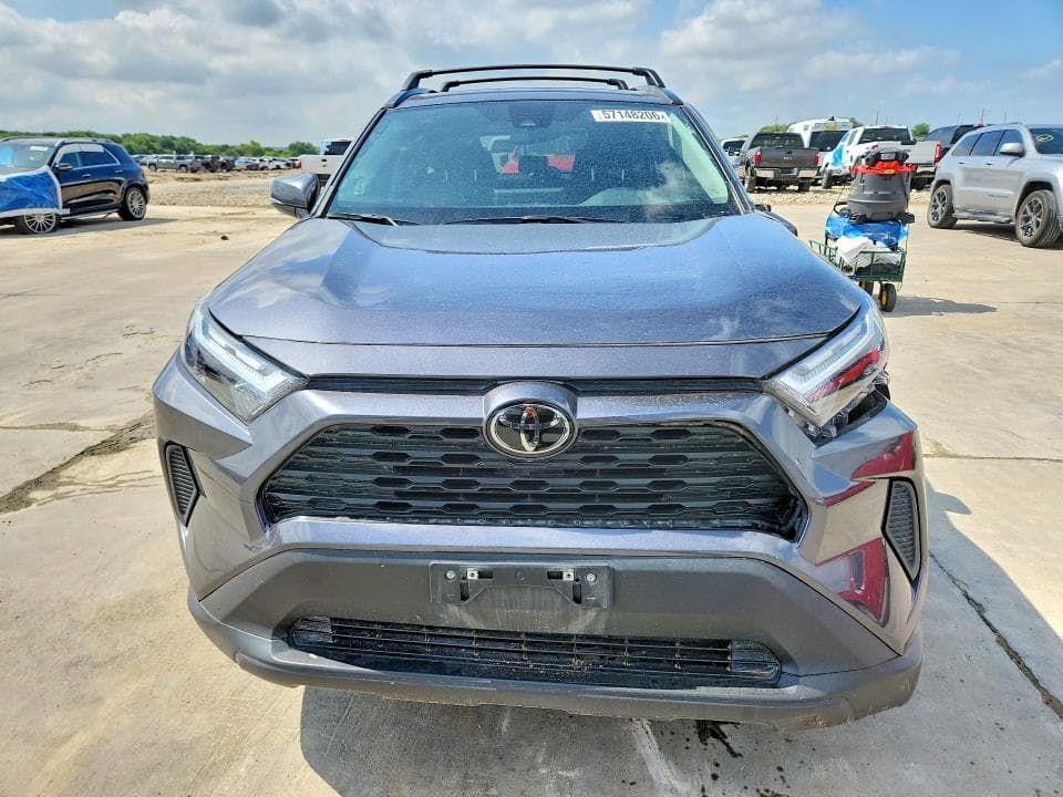 2025 TOYOTA RAV4 XLE 5