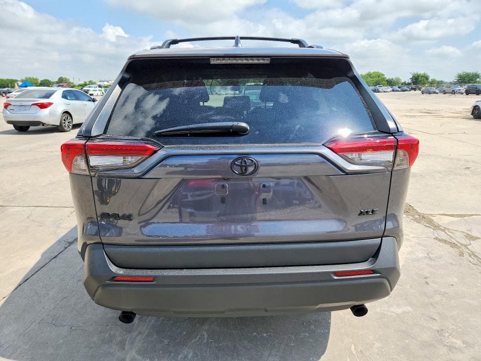 2025 TOYOTA RAV4 XLE 6