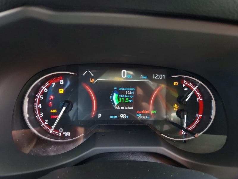 2025 TOYOTA RAV4 XLE 9
