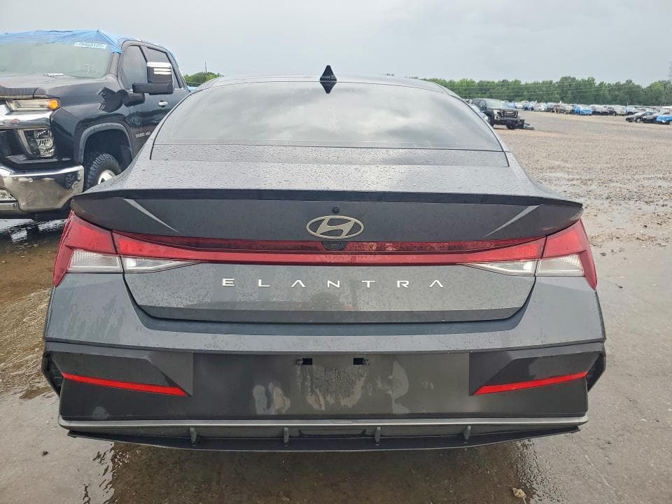 2025 HYUNDAI ELANTRA SEL SPORT 6