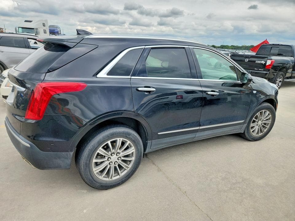 2017 CADILLAC XT5 LUXURY 3
