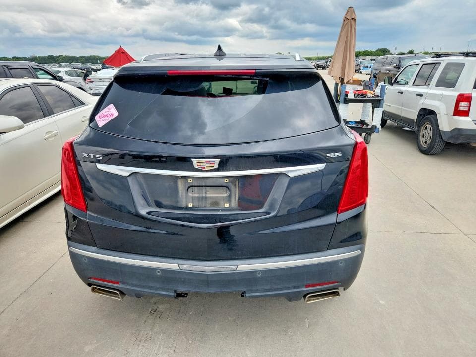 2017 CADILLAC XT5 LUXURY 6