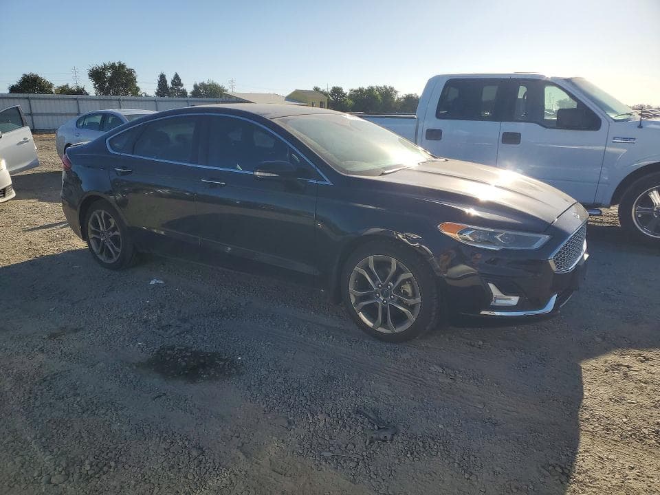 2019 FORD FUSION TITANIUM 4