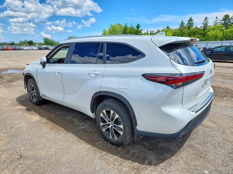 2026 TOYOTA HIGHLANDER HYBRID XLE 2