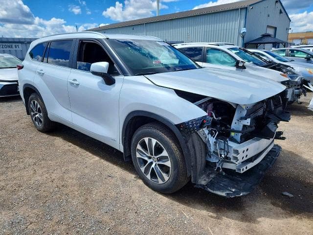 2026 TOYOTA HIGHLANDER HYBRID XLE 4