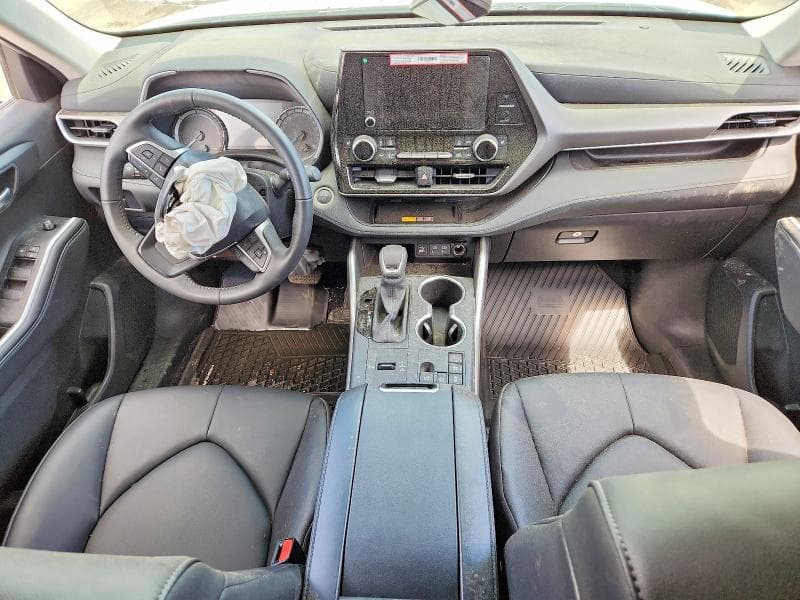 2026 TOYOTA HIGHLANDER HYBRID XLE 8