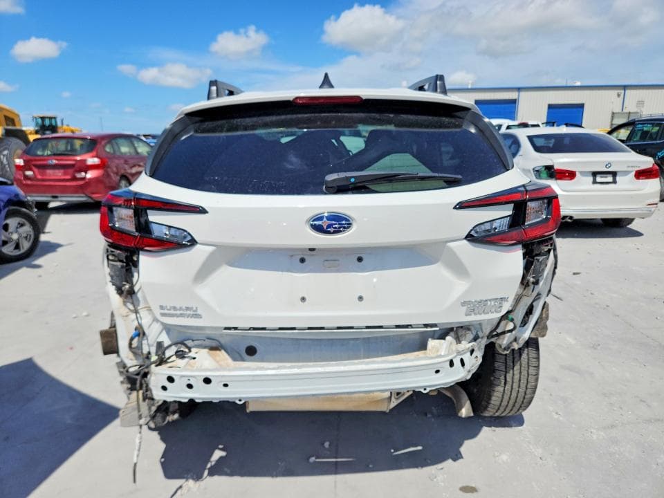 2025 SUBARU CROSSTREK LIMITED 6