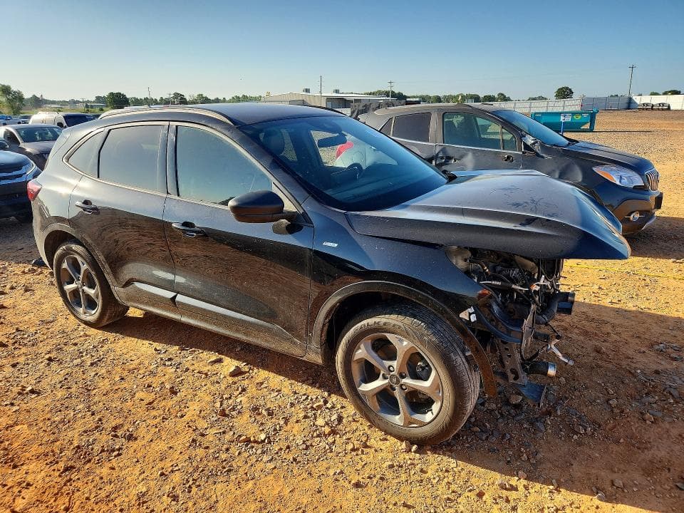 2024 FORD ESCAPE ST LINE 4