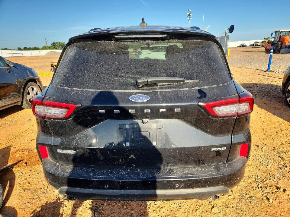 2024 FORD ESCAPE ST LINE 6