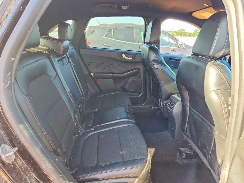 2024 FORD ESCAPE ST LINE 10