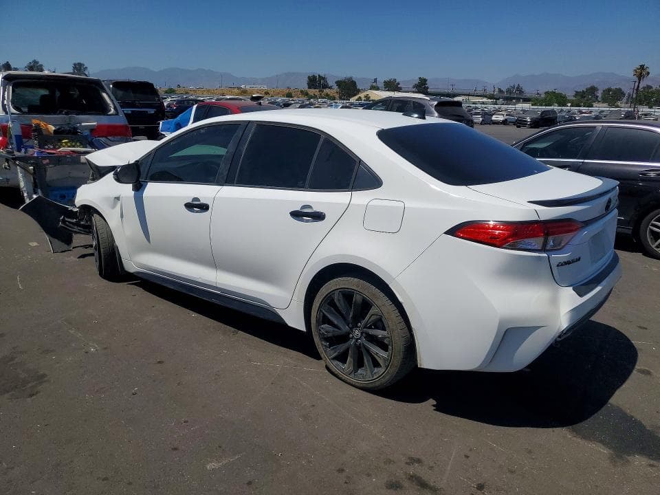 2020 TOYOTA COROLLA SE NIGHTSHADE EDITION 2