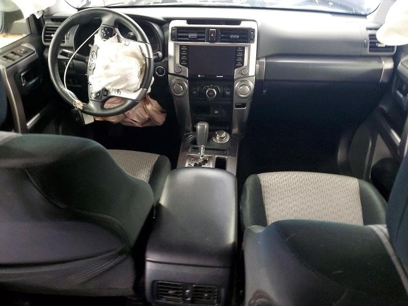 2024 TOYOTA 4RUNNER SR5 8
