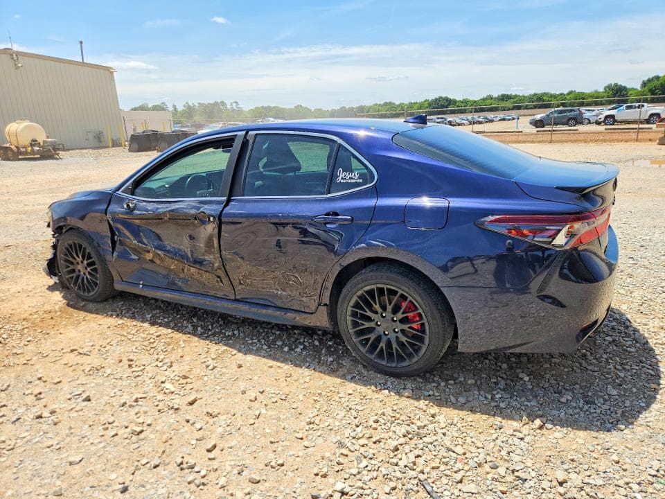 2022 TOYOTA CAMRY SE SE 2