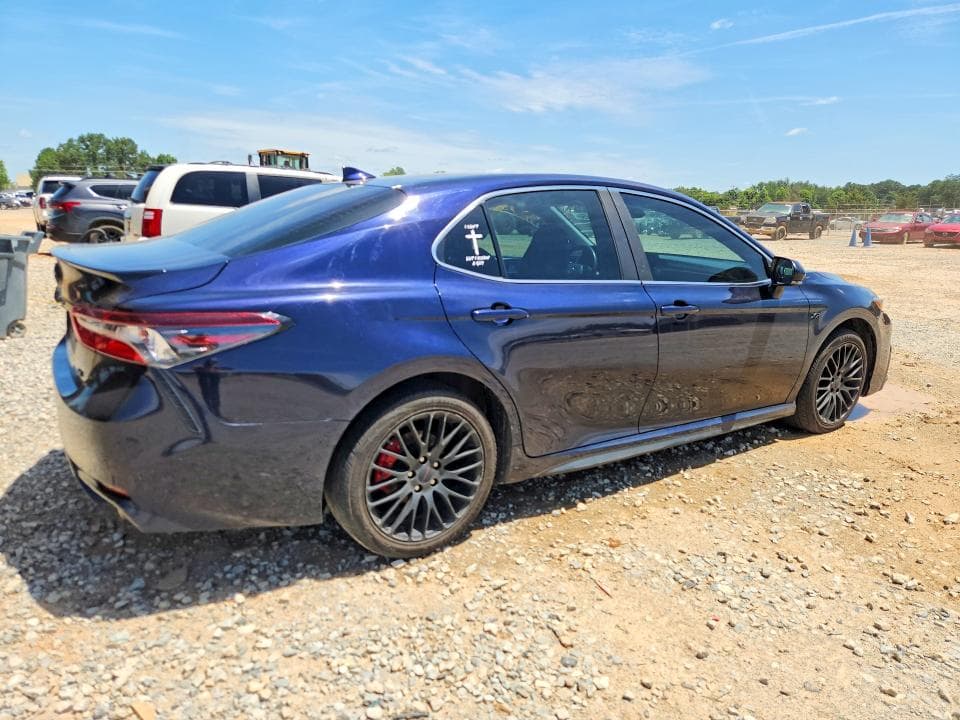 2022 TOYOTA CAMRY SE SE 3