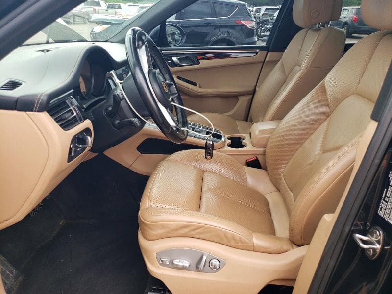 2019 PORSCHE MACAN 7
