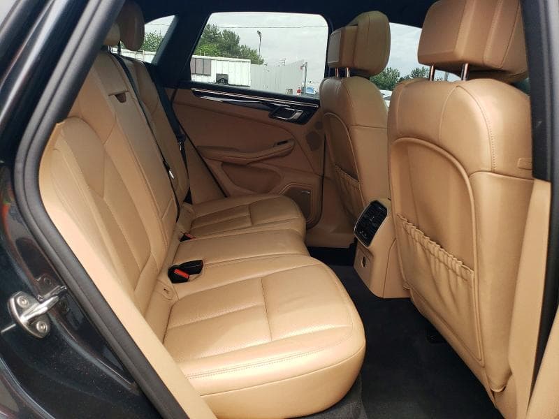 2019 PORSCHE MACAN 10