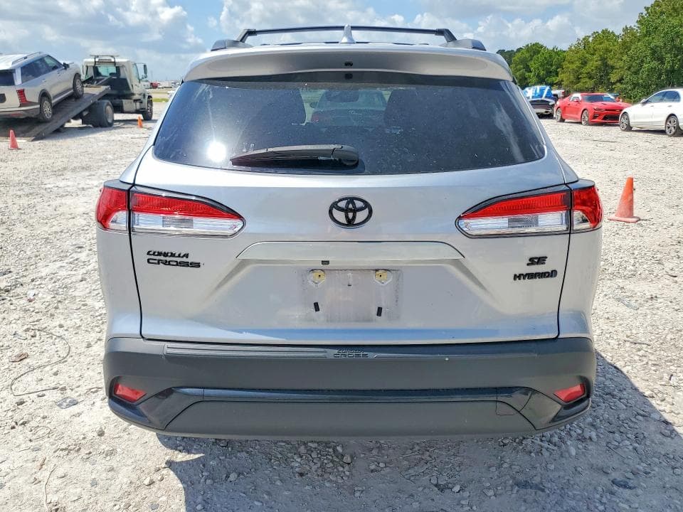 2024 TOYOTA COROLLA CROSS HYBRID SE SE 6