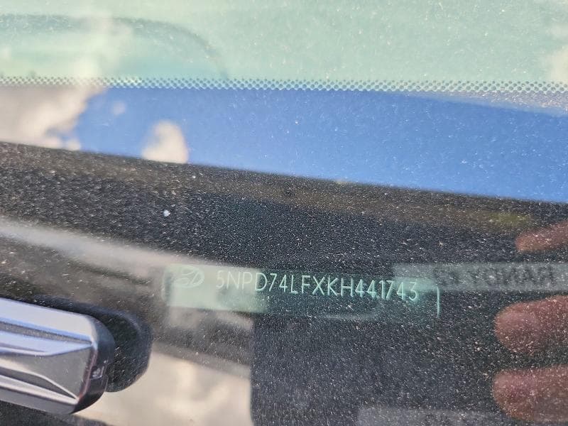 2019 HYUNDAI ELANTRA SE SE 12