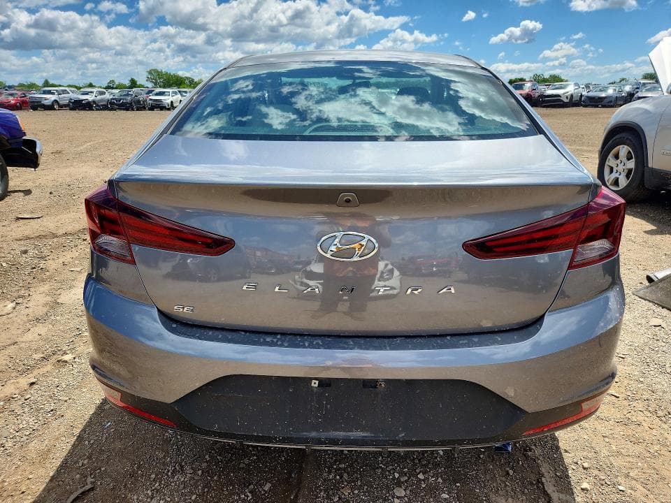 2019 HYUNDAI ELANTRA SE SE 6