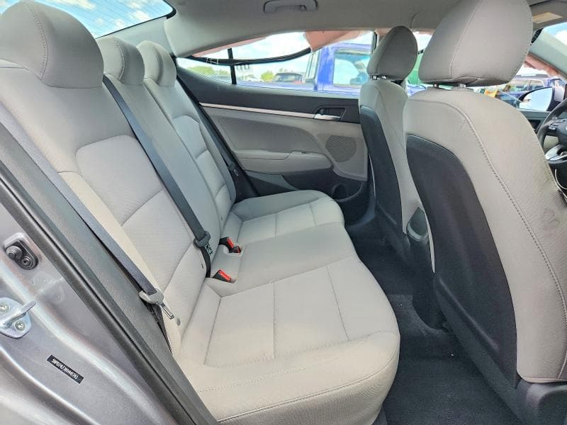 2019 HYUNDAI ELANTRA SE SE 10