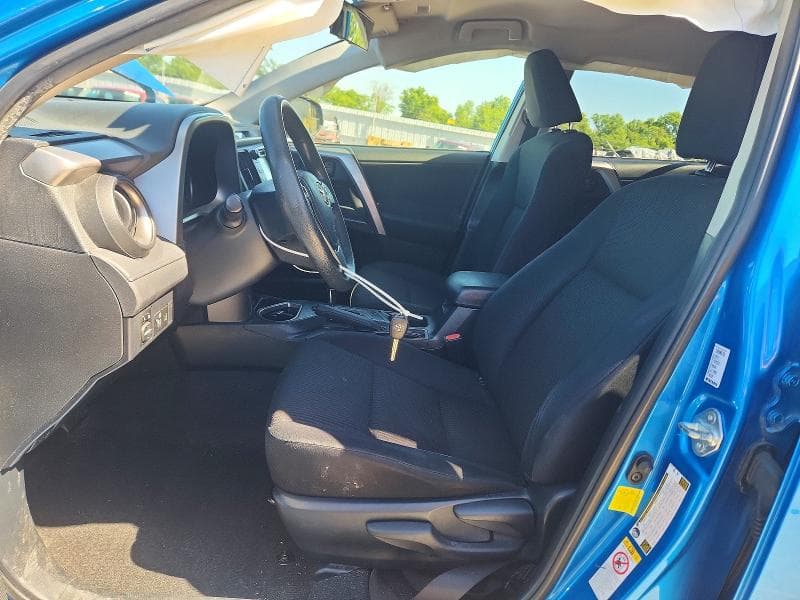 2017 TOYOTA RAV4 LE LE 7