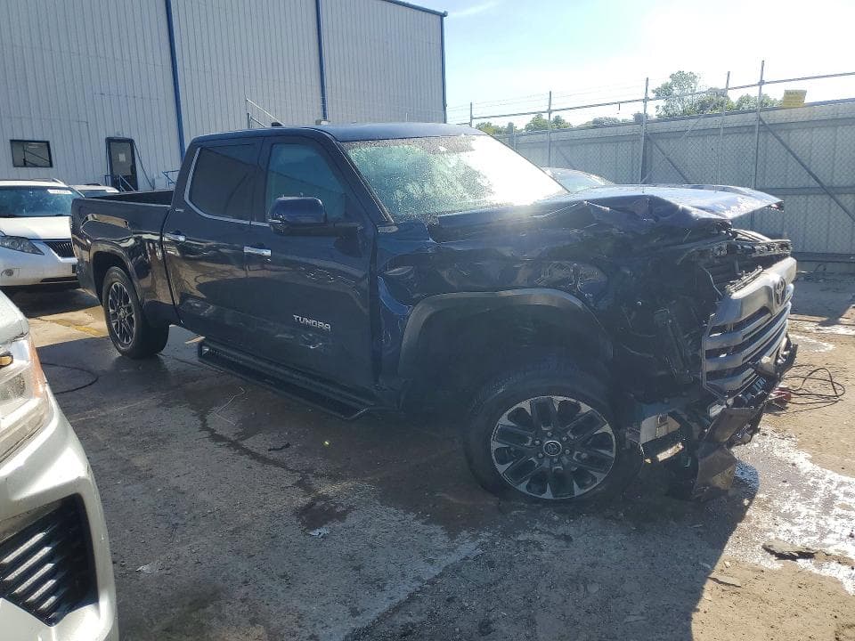 2022 TOYOTA TUNDRA CREWMAX LIMITED CREWMAX LIMITED 4