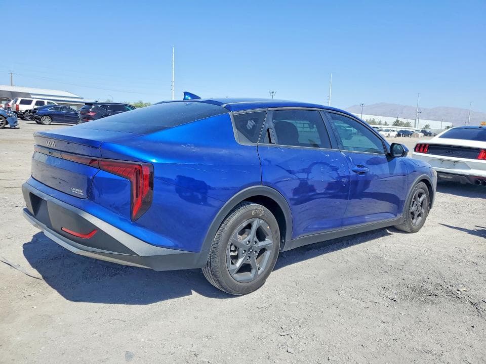 2025 KIA K4 LXS 3