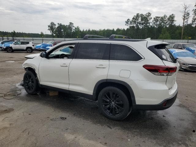 2019 TOYOTA HIGHLANDER SE 2