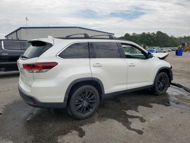 2019 TOYOTA HIGHLANDER SE 3