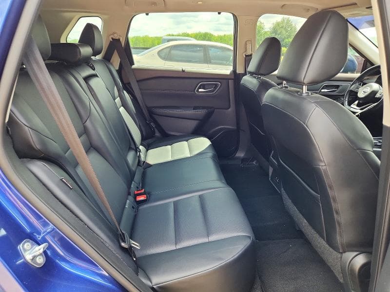 2021 NISSAN ROGUE SV 10