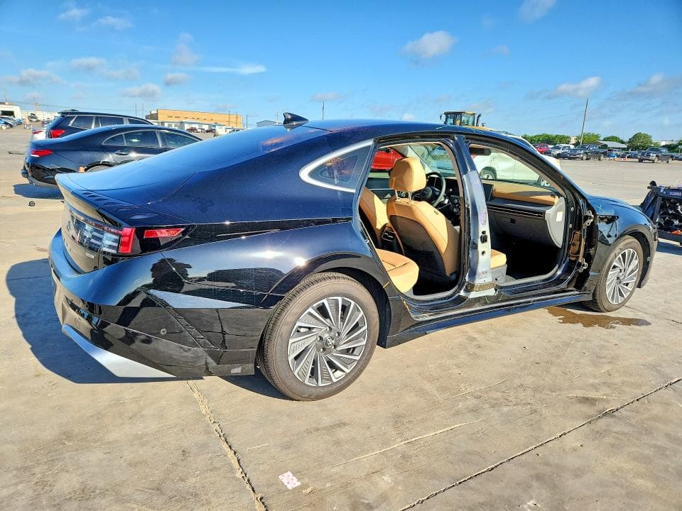 2026 HYUNDAI SONATA HYBRID LIMITED LIMITED 3
