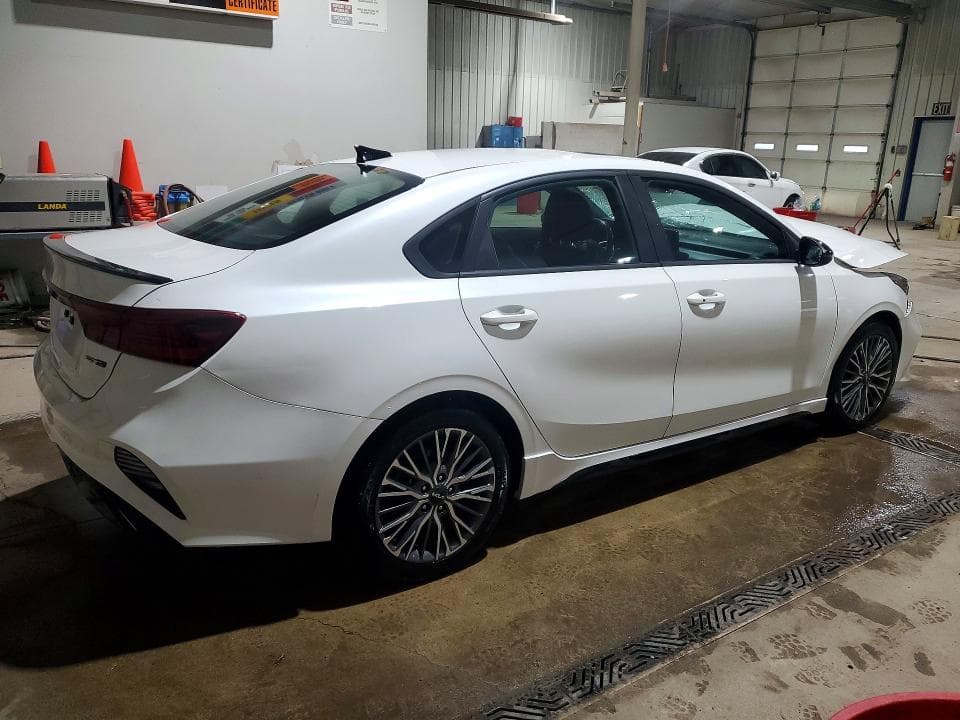 2023 KIA FORTE GT LINE 3